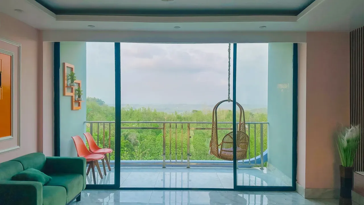 Cloudy Inn Resort