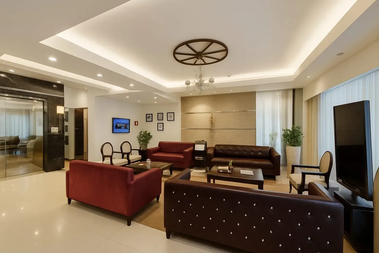 Lobby lounge at Hotel Bengal Canary Park