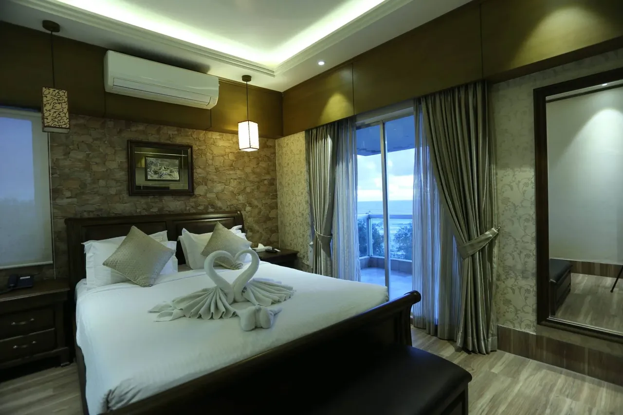 Neeshorgo Hotel & Resort