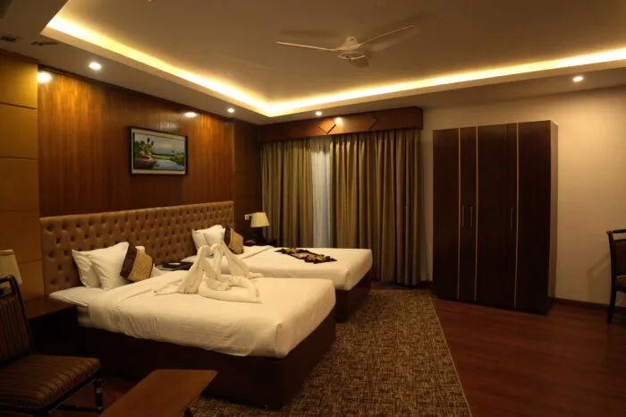 Paragon Hotel & Resort